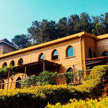 Le Chateau Du Lac De Mantasoa Екстер'єр фото
